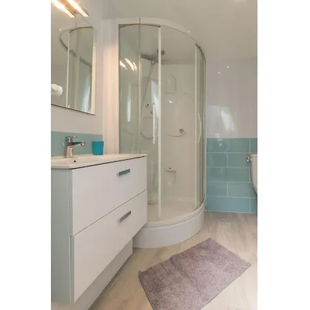 Renove Pres De La Avec Jardin Clos, Cheminee, Wifi Et Equipements Bebe Inclus. - Fr-1-306-879
